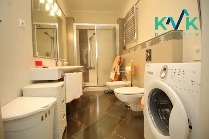 Prodej bytu 4+kk, Karlovy Vary, Na Vyhlídce, 109 m2