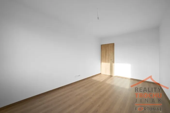 Prodej bytu 2+kk, Hradec Králové, Antonína Petrofa, 56 m2