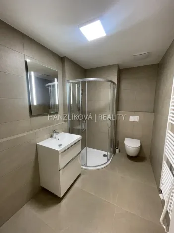 Pronájem bytu 2+kk, České Budějovice, Hálkova, 37 m2