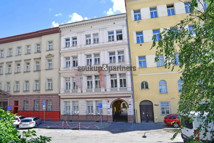 Pronájem kanceláře, Praha - Karlín, Pobřežní, 125 m2