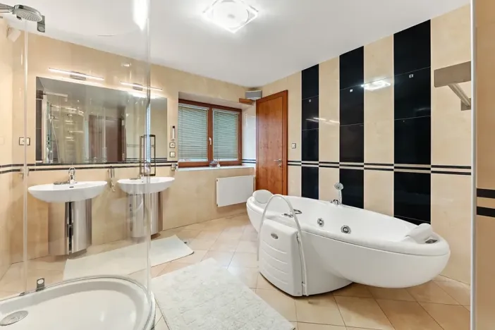 Prodej rodinného domu, Praha - Kyje, 200 m2