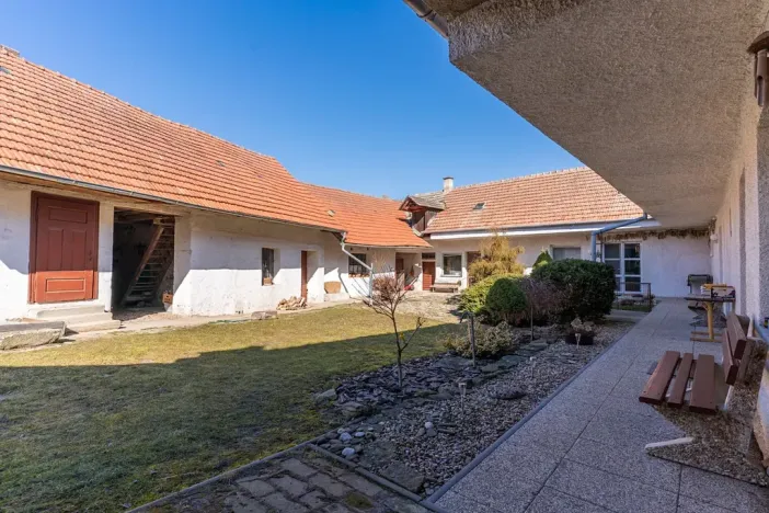 Prodej vícegeneračního domu, Nová Ves, 217 m2