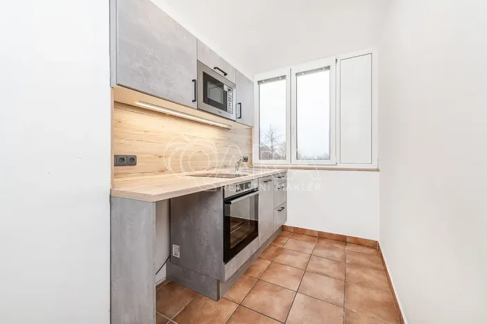 Pronájem bytu 2+1, Liberec - Liberec V-Kristiánov, Dvorská, 47 m2