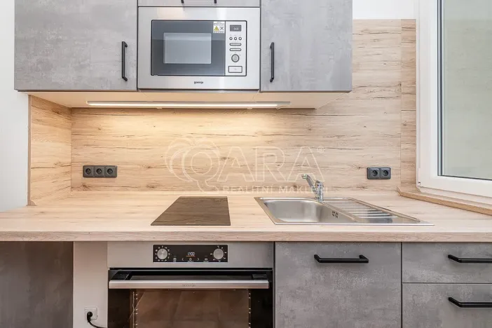 Pronájem bytu 2+1, Liberec - Liberec V-Kristiánov, Dvorská, 47 m2