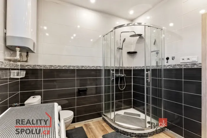 Prodej rodinného domu, Liberec - Liberec XXX-Vratislavice nad Nisou, Za Kinem, 220 m2