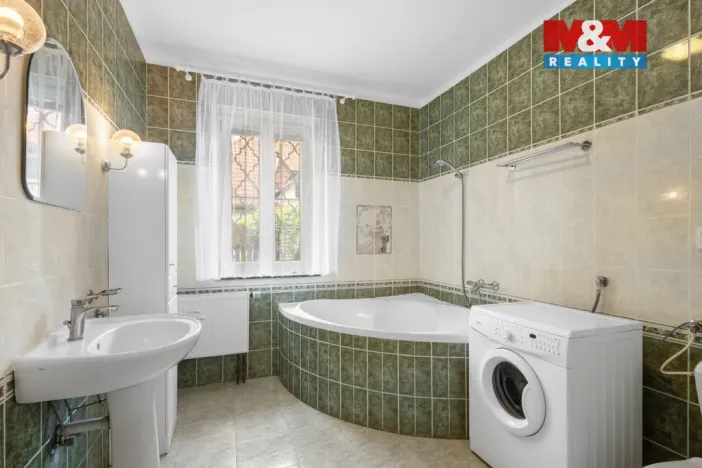 Prodej rodinného domu, Doksy, Polní, 188 m2