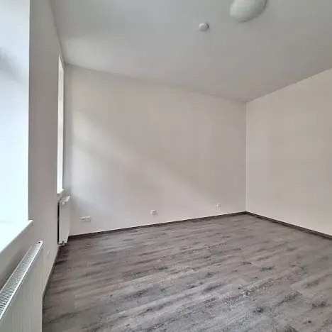 Pronájem bytu 2+kk, Praha - Holešovice, Na Maninách, 46 m2