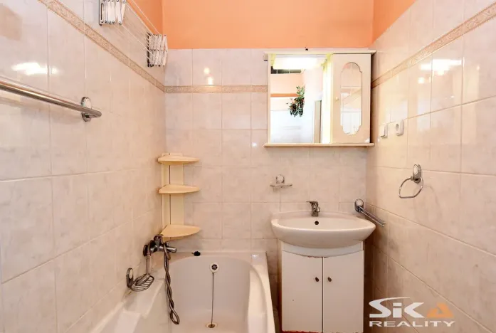 Prodej bytu 2+1, Louny, Husova, 76 m2