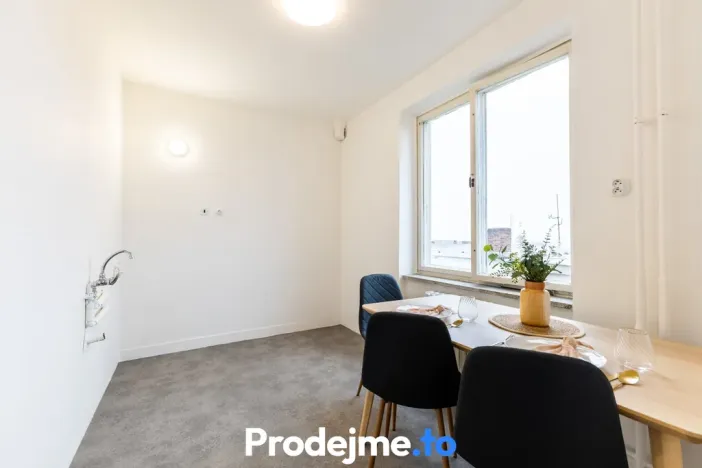 Prodej bytu 2+1, Znojmo, 17. listopadu, 51 m2