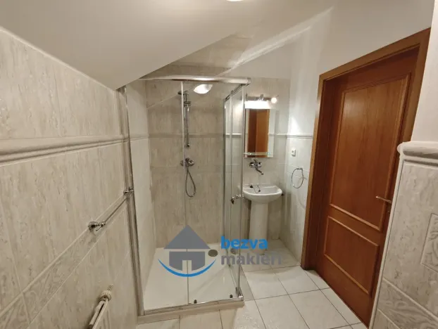 Pronájem bytu 2+1, Pardubice, 17. listopadu, 63 m2