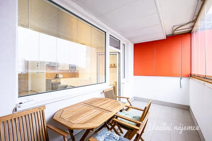 Pronájem bytu 1+kk, Praha - Vysočany, Poděbradská, 36 m2