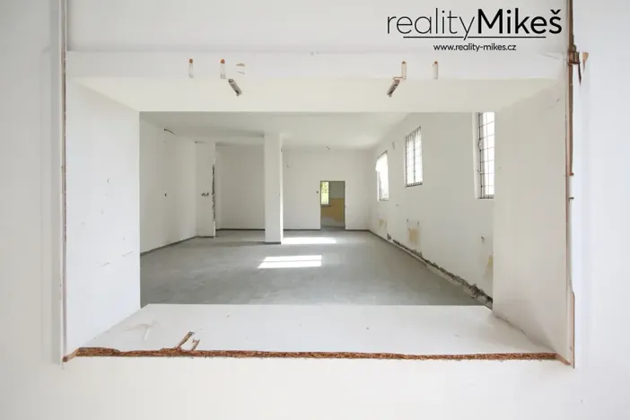 Prodej komerční nemovitosti, Liberec, Výletní, 1088 m2