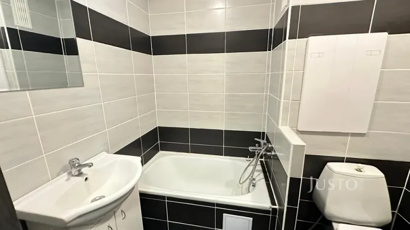 Pronájem bytu 1+kk, Teplice, Čs. dobrovolců, 33 m2