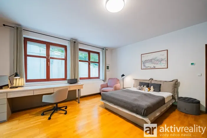 Pronájem bytu 5+kk, Praha - Vinohrady, Perucká, 180 m2