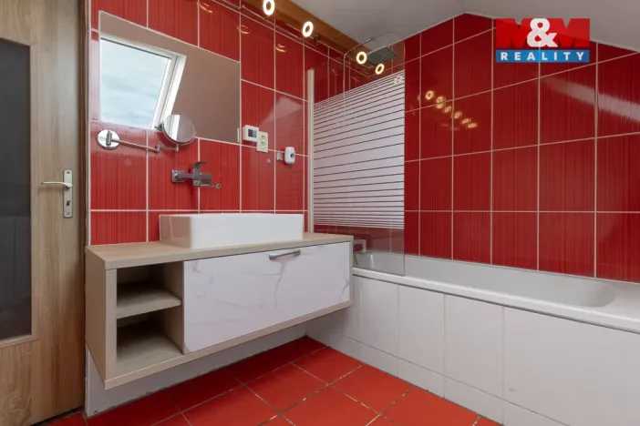 Prodej rodinného domu, Paskov, Komenského nábřeží, 215 m2