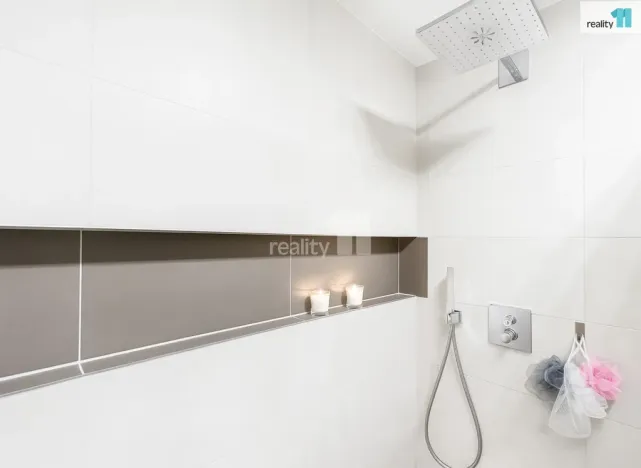 Pronájem bytu 3+kk, Praha - Vysočany, Ivana Hlinky, 95 m2