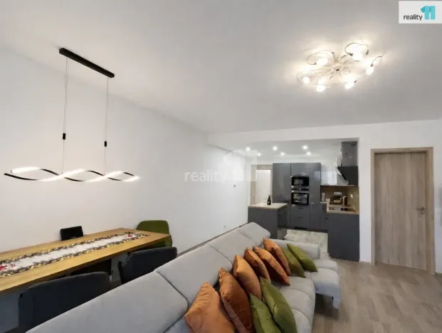 Pronájem bytu 3+kk, Praha - Vysočany, Ivana Hlinky, 95 m2