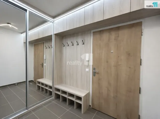 Pronájem bytu 3+kk, Praha - Vysočany, Ivana Hlinky, 95 m2