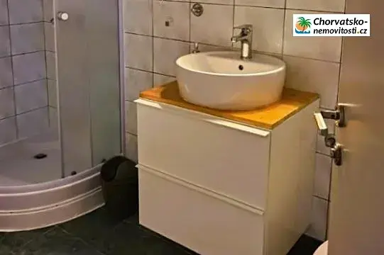 Prodej bytu 3+1, Stara Novalja, Chorvatsko, 86 m2