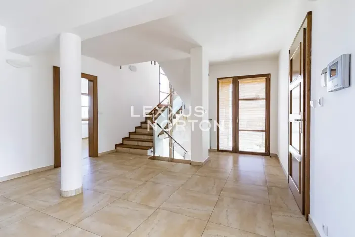 Pronájem rodinného domu, Praha - Břevnov, Rozdělovská, 360 m2