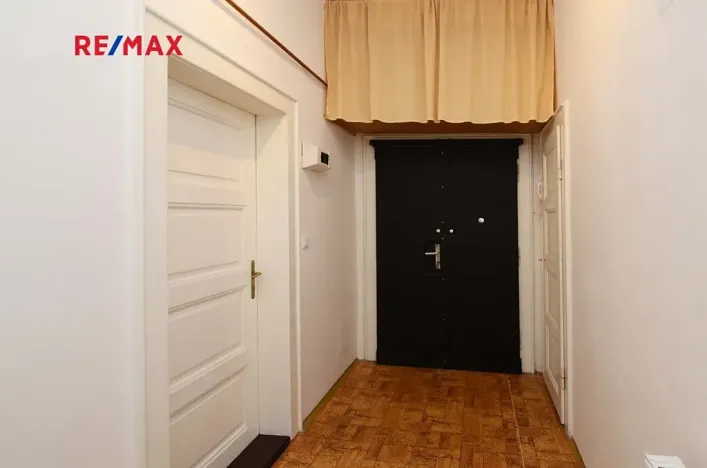 Pronájem bytu 2+1, Praha - Libeň, V mezihoří, 56 m2