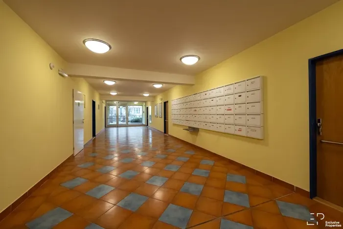 Pronájem bytu 2+kk, Praha - Bohnice, Ústavní, 59 m2