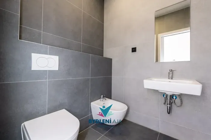 Prodej rodinného domu, Dubí, V Aleji, 206 m2