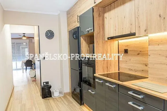 Prodej bytu 4+kk, Alicante, Španělsko, 102 m2