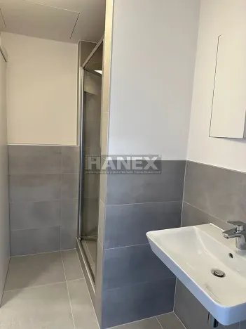 Pronájem obchodního prostoru, Praha - Hloubětín, Laponská, 73 m2