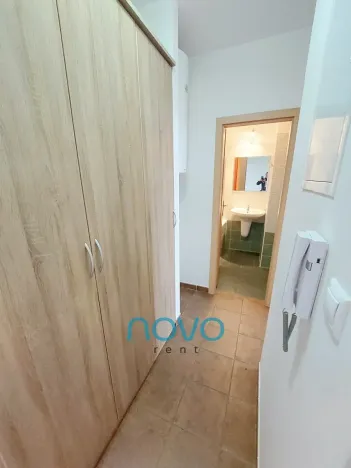 Pronájem bytu 2+kk, Praha - Letňany, Místecká, 45 m2