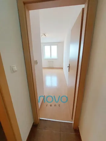 Pronájem bytu 2+kk, Praha - Letňany, Místecká, 45 m2