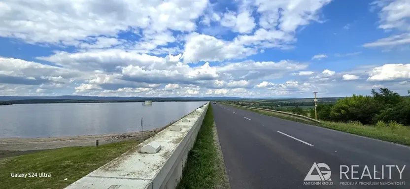 Prodej pozemku pro bydlení, Chbany, 1329 m2