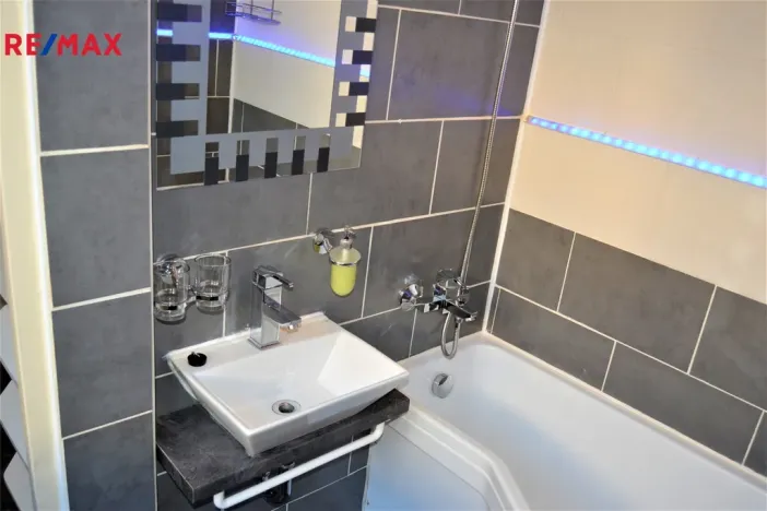 Prodej bytu 2+1, Hradec Králové - Slezské Předměstí, Severní, 56 m2