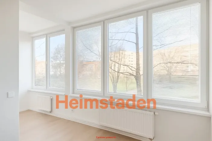 Pronájem kanceláře, Havířov - Město, nám. Republiky, 66 m2