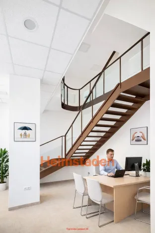 Pronájem kanceláře, Havířov - Město, nám. Republiky, 66 m2