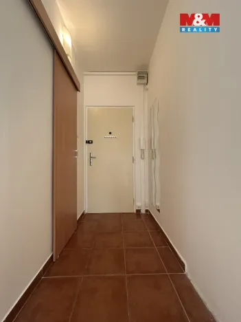 Pronájem bytu 1+1, Ústí nad Labem - Střekov, Tolstého, 37 m2