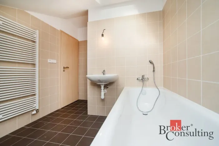 Pronájem bytu 2+kk, Kladno - Kročehlavy, Generála Selnera, 66 m2