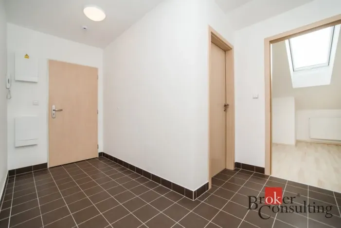 Pronájem bytu 2+kk, Kladno - Kročehlavy, Generála Selnera, 66 m2