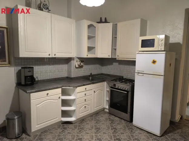 Pronájem bytu 2+1, Karlovy Vary, nábřeží Jana Palacha, 69 m2