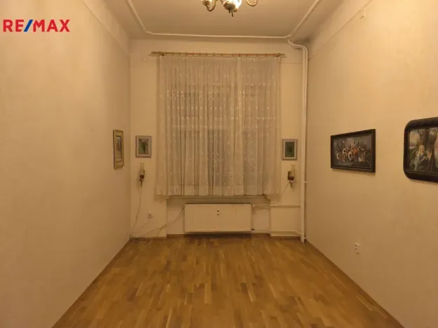 Pronájem bytu 2+1, Karlovy Vary, nábřeží Jana Palacha, 69 m2