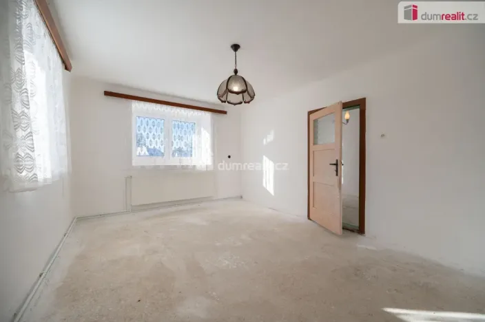 Prodej rodinného domu, Psárov, 486 m2