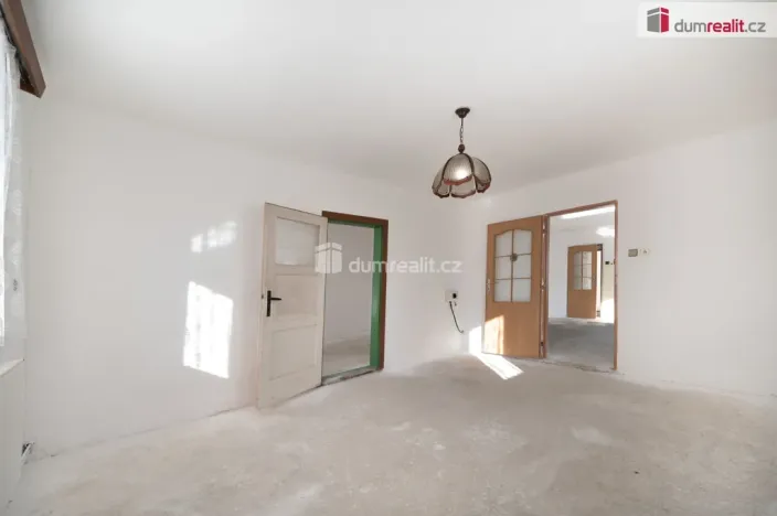 Prodej rodinného domu, Psárov, 486 m2