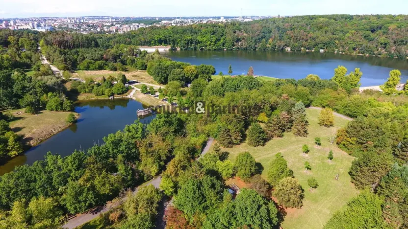 Pronájem rodinného domu, Praha - Háje, V Hájích, 220 m2