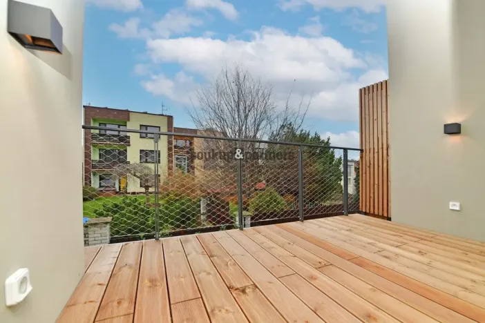 Pronájem rodinného domu, Praha - Háje, V Hájích, 220 m2