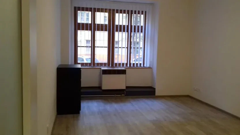 Pronájem bytu 3+1, Praha - Žižkov, Žerotínova, 86 m2