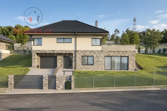 Prodej rodinného domu, Ondřejov, Pod Oborou, 245 m2