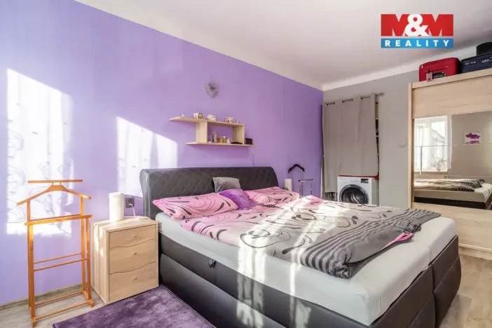 Prodej činžovního domu, Mimoň, nám. 1. máje, 120 m2