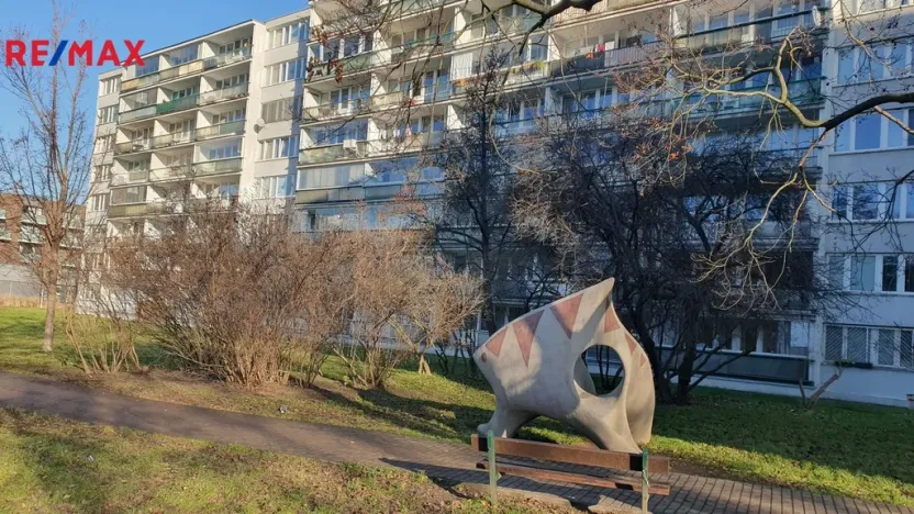 Pronájem bytu 1+kk, Praha - Karlín, Nekvasilova, 29 m2