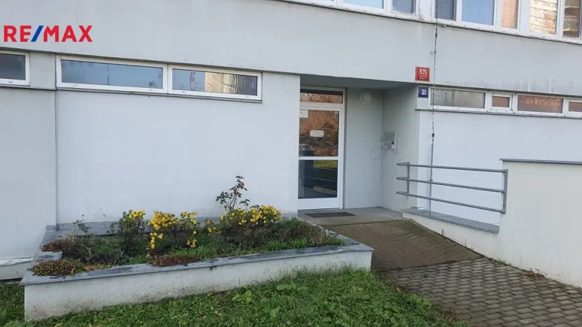 Pronájem bytu 1+kk, Praha - Karlín, Nekvasilova, 29 m2