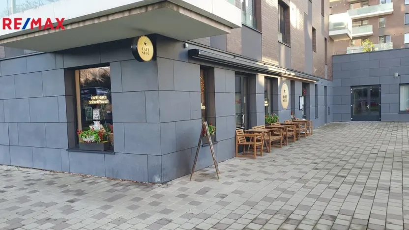 Pronájem bytu 1+kk, Praha - Karlín, Nekvasilova, 29 m2